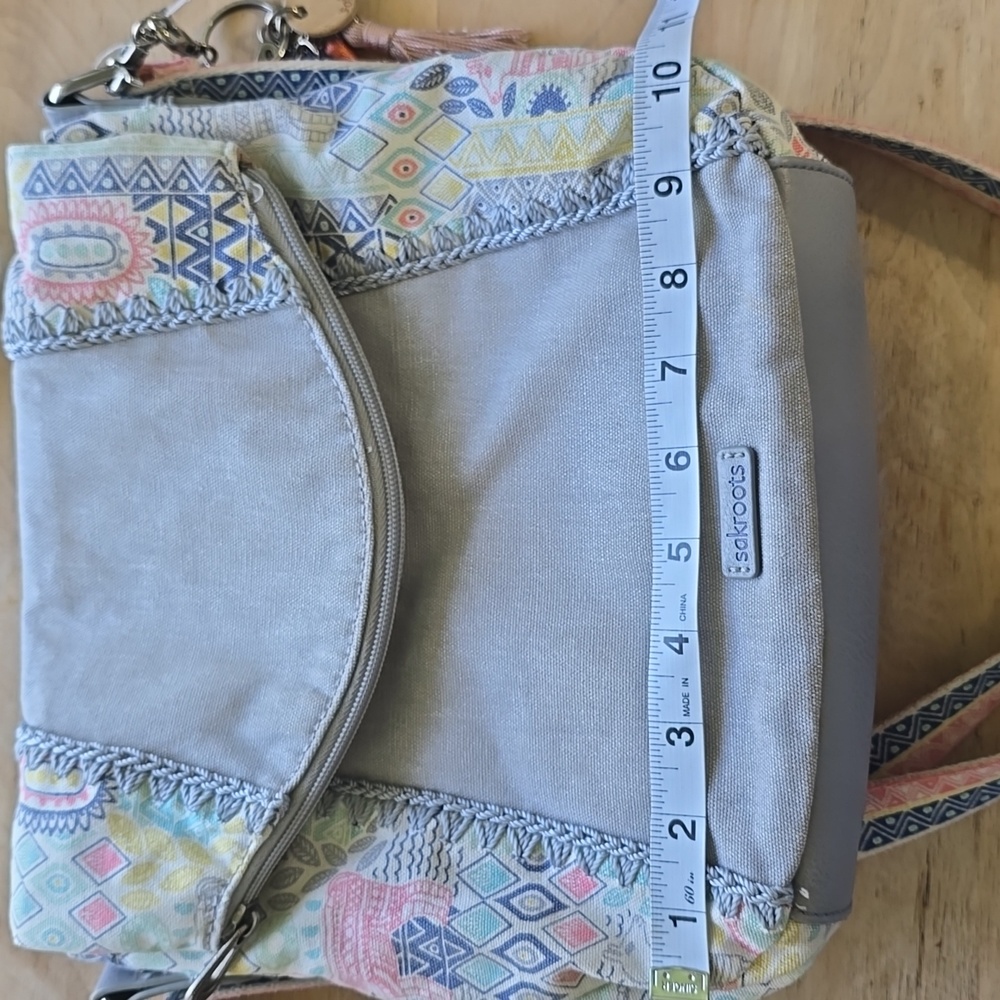 Sakroots Crossbody Bag Gray Multi Artist Circle Llama Foldover Boho - Picture 7 of 8